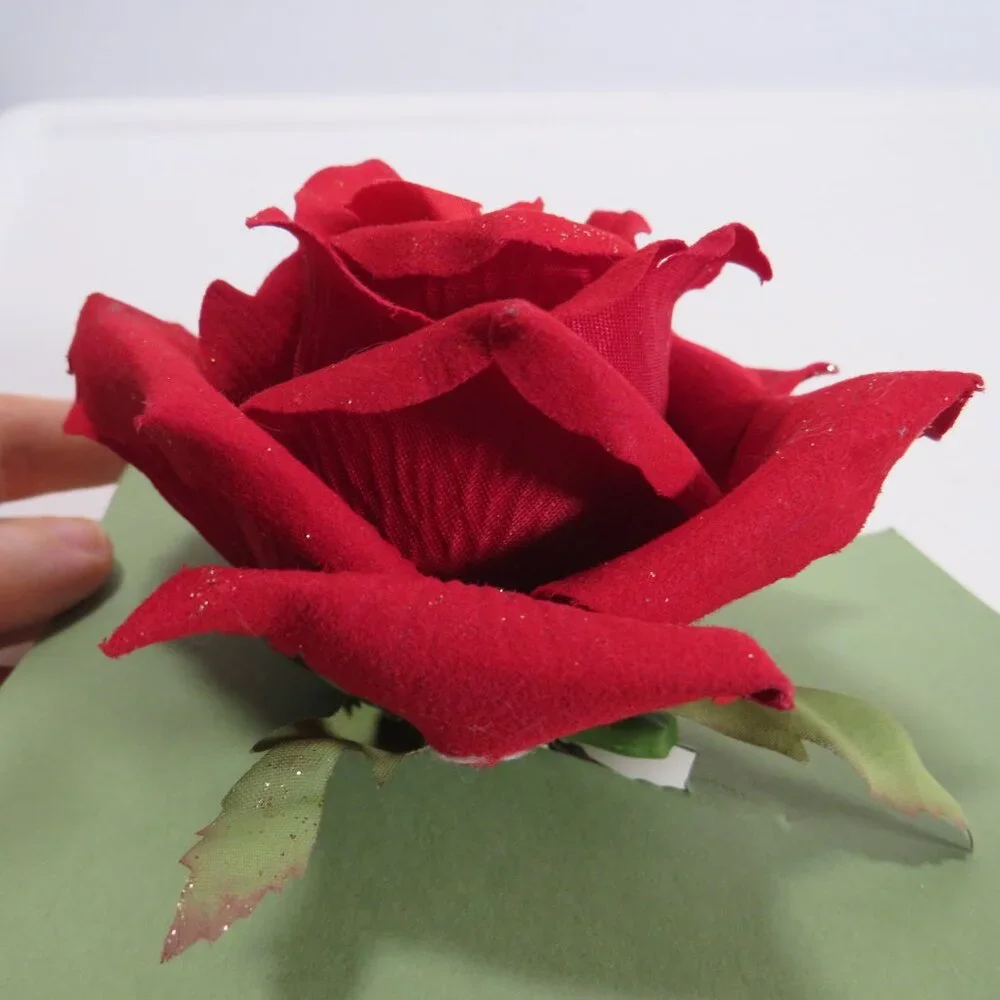 N/A rose clip